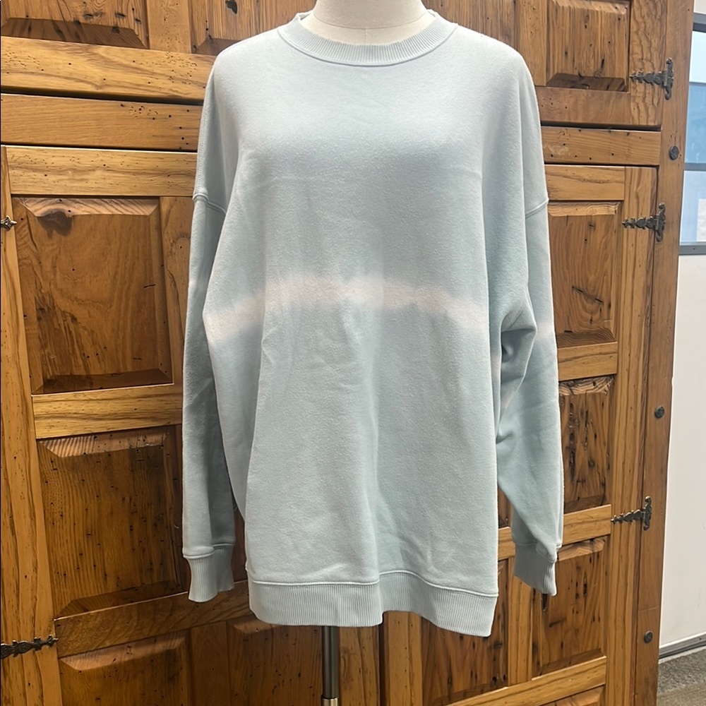 American Eagle.                     Light Blue Crewneck Sweater